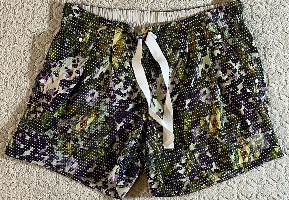 Lululemon Athletic Shorts Floral Print Size 4